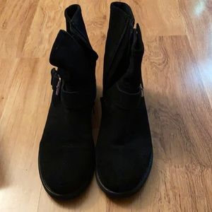 Steve Madden black suede buckle booties!